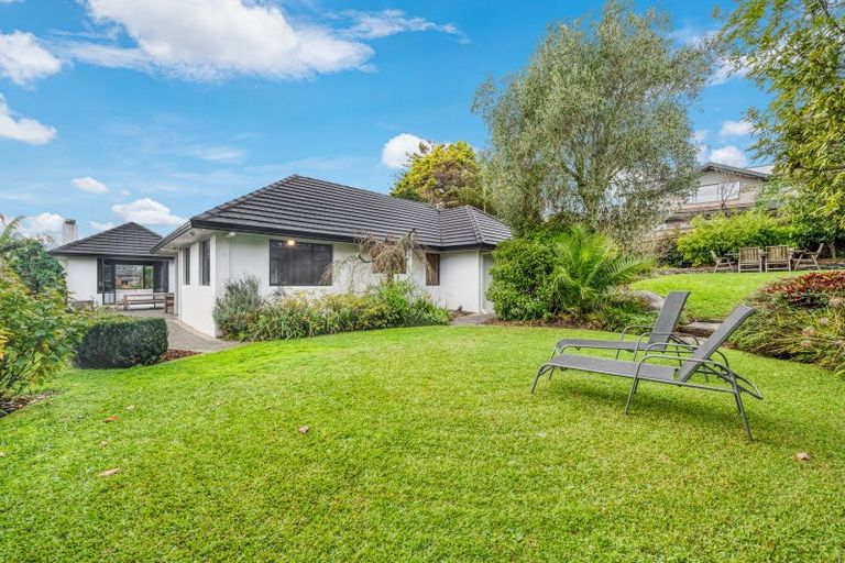 Photo of property in 7 Kerridge Close, Shamrock Park, Auckland, 2016