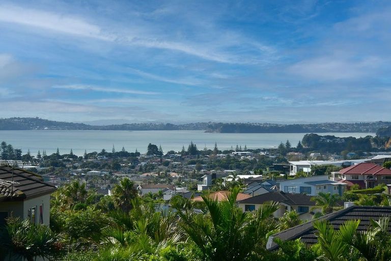 Photo of property in 119 Waldorf Crescent, Orewa, 0931