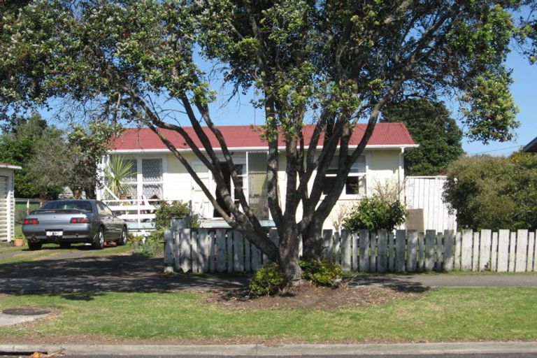 Photo of property in 10 Bryce Street, Whitianga, 3510