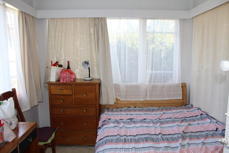 Photo of property in 16 Vine Street, Mangere East, Auckland, 2024