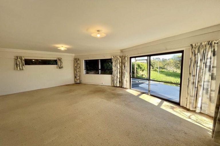 Photo of property in 34 Telstar Place, Beach Haven, Auckland, 0626