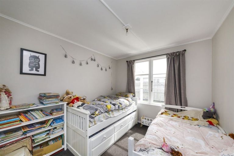 Photo of property in 24 Fairs Road, Milson, Palmerston North, 4414