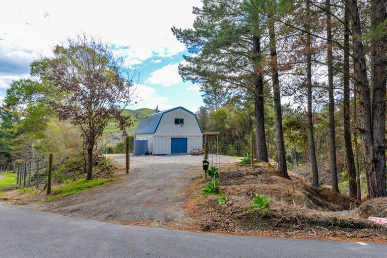 Photo of property in 437 Ellis Wallace Road, Eskdale, Napier, 4182