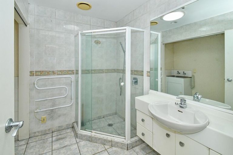 Photo of property in 11/77 Saint George Street, Papatoetoe, Auckland, 2025