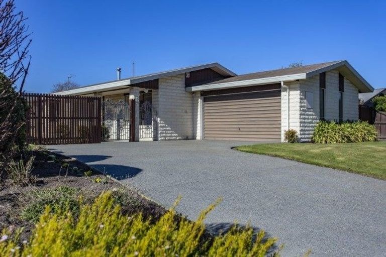Photo of property in 14 Regent Avenue, Rangiora, 7400