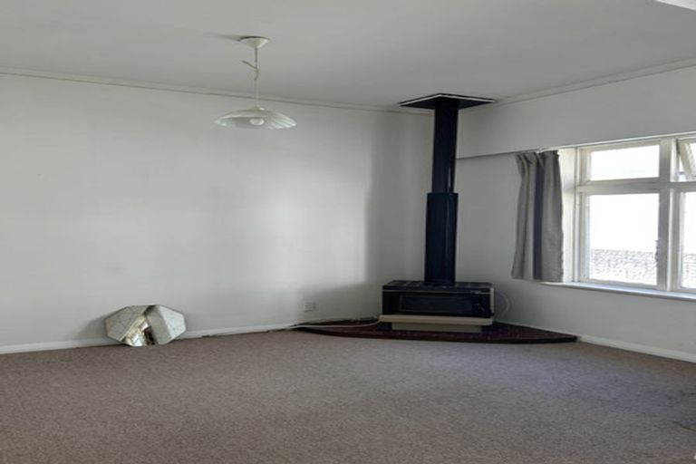 Photo of property in 96 Derwent Street, Island Bay, Wellington, 6023