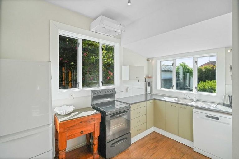 Photo of property in 25 Frankleigh Street, Somerfield, Christchurch, 8024