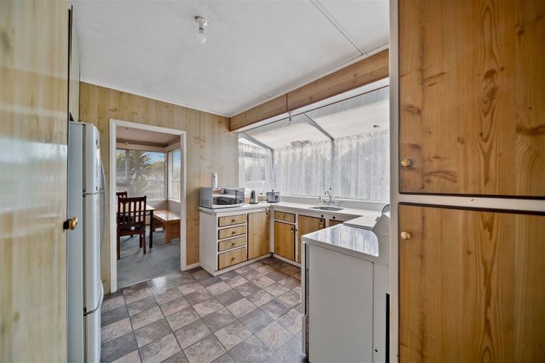 Photo of property in 9 Sutton Avenue, Mangere East, Auckland, 2024