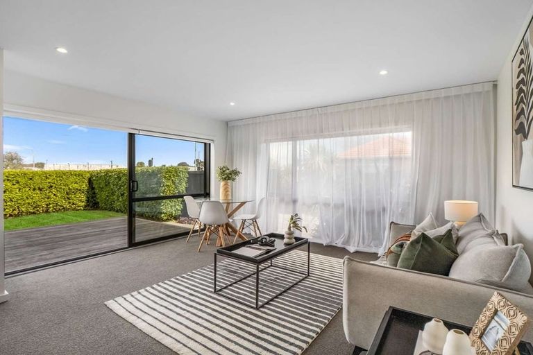 Photo of property in 1/42 Northcote Road, Northcote, Christchurch, 8052
