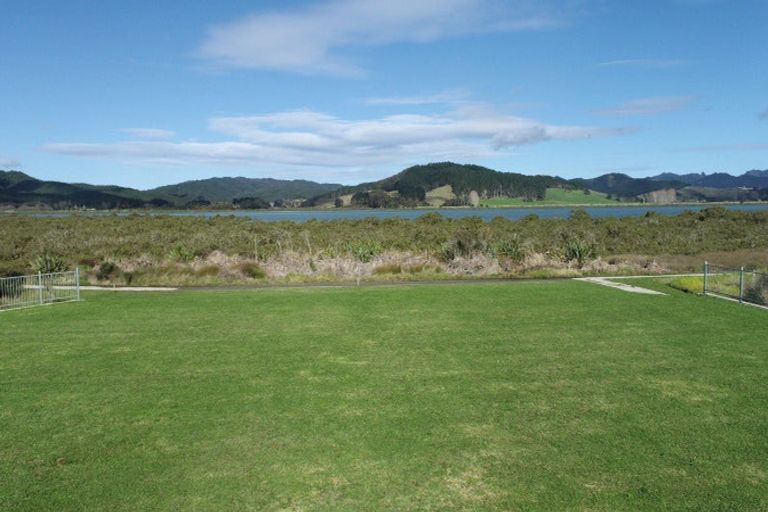 Photo of property in 221 Hamiora Street, Matarangi, 3592