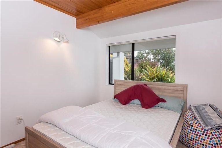 Photo of property in 2 Keam Way, Welcome Bay, Tauranga, 3112