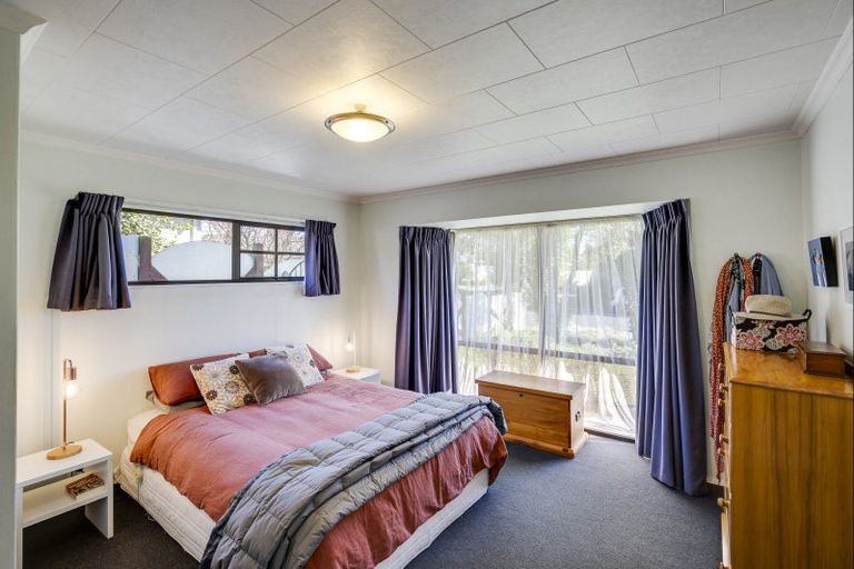 Photo of property in 10 Rush Place, Havelock North, 4130