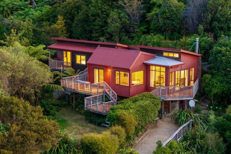 Photo of property in 542 Moetapu Bay Road, Moetapu Bay, Picton, 7282