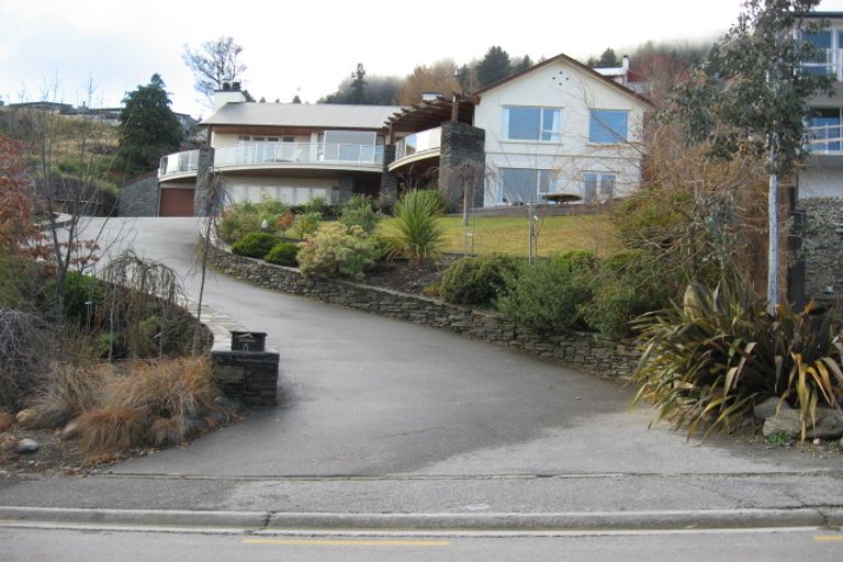 Photo of property in 15 Kent Street, Queenstown, 9300