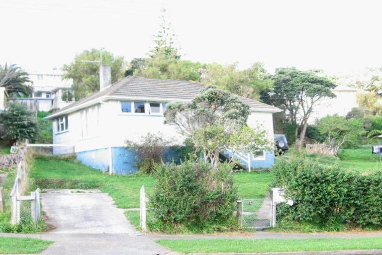 Photo of property in 13 Durham Street, Cannons Creek, Porirua, 5024