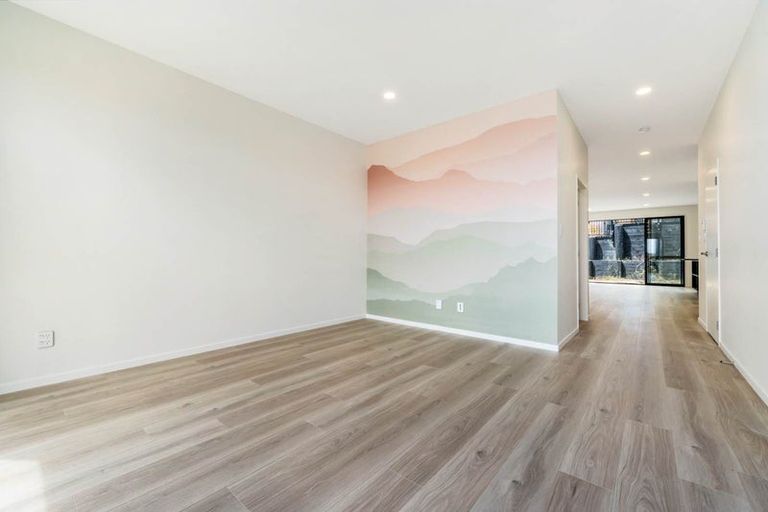 Photo of property in 5 Clara Road, Silverdale, 0932