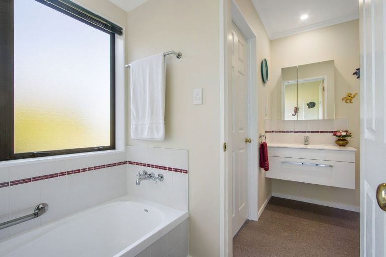 Photo of property in 39 Hamurana Road, Omokoroa, 3114