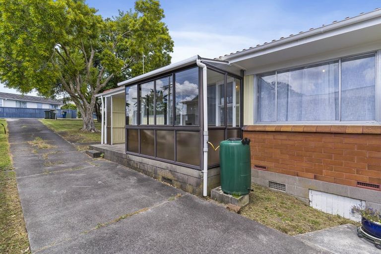 Photo of property in 2/105 Astley Avenue, New Lynn, Auckland, 0600