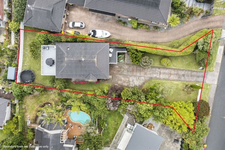 Photo of property in 5 Page Point, Mellons Bay, Auckland, 2014