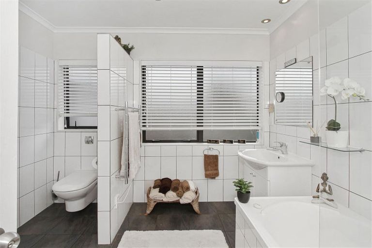 Photo of property in 10 Village Fields Road, Waiau Pa, Pukekohe, 2679