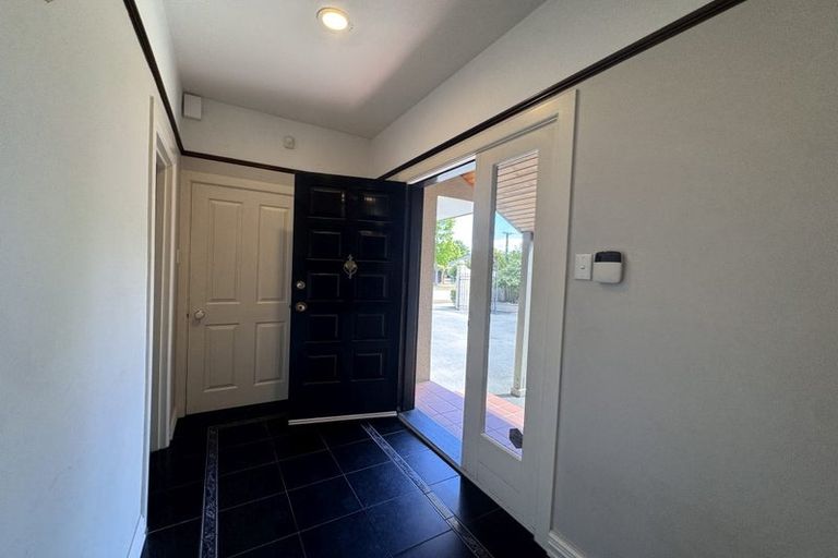 Photo of property in 30 Hamilton Avenue, Ilam, Christchurch, 8041