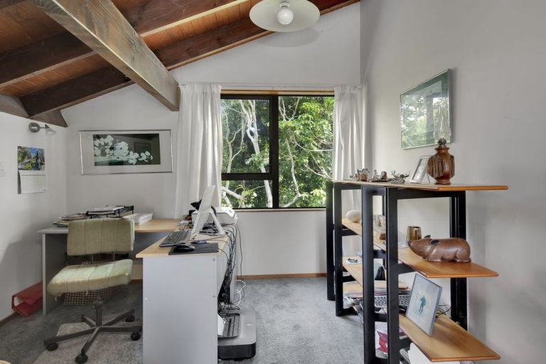 Photo of property in 17 Sunny Glen, Waikanae, 5036