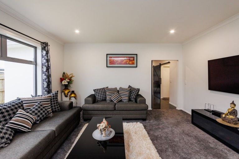Photo of property in 12 Ivy Lane, Kelvin Grove, Palmerston North, 4414