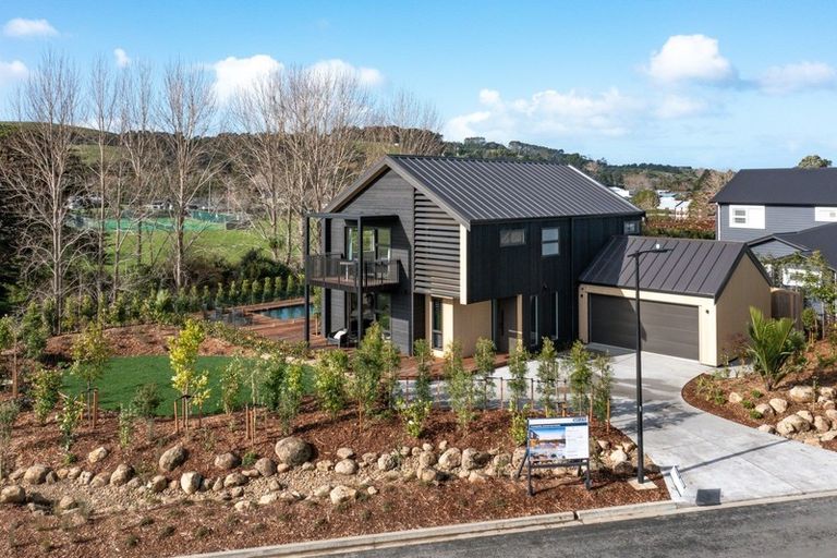 Photo of property in 3 Moya Drive, Matakana, 0985