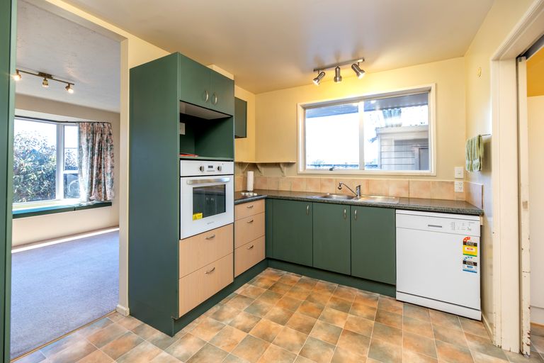 Photo of property in 2/5 Frome Place, St Albans, Christchurch, 8052