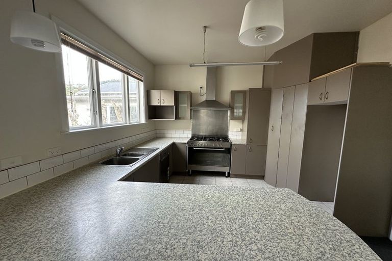 Photo of property in 11 Toru Street, Lyall Bay, Wellington, 6022