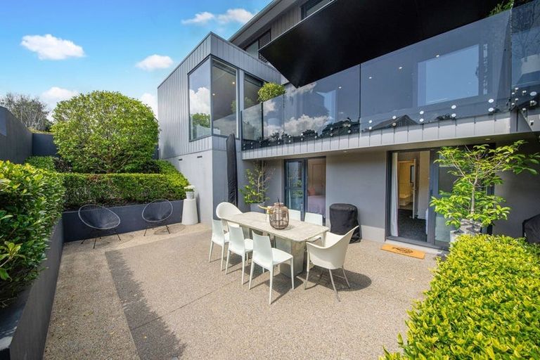 Photo of property in 1/58 The Parade, Bucklands Beach, Auckland, 2012