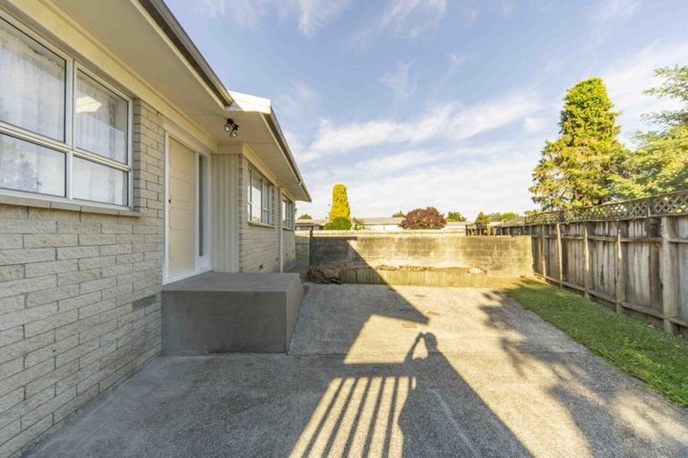 Photo of property in 21 Oakfield Crescent, Pukete, Hamilton, 3200