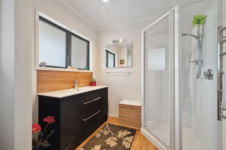 Photo of property in 1/7 Kathleen Place, Rainbow Point, Taupo, 3330