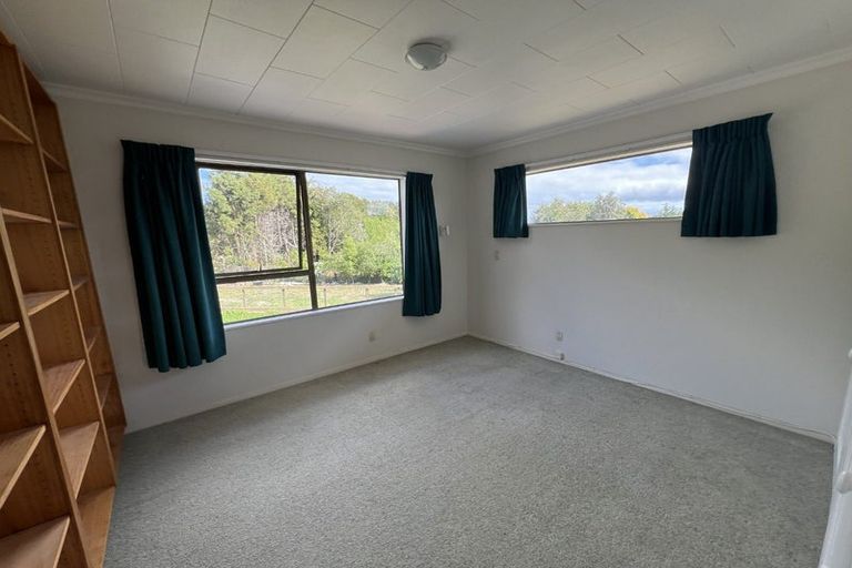 Photo of property in 210 Bruce Road, Levin, 5510