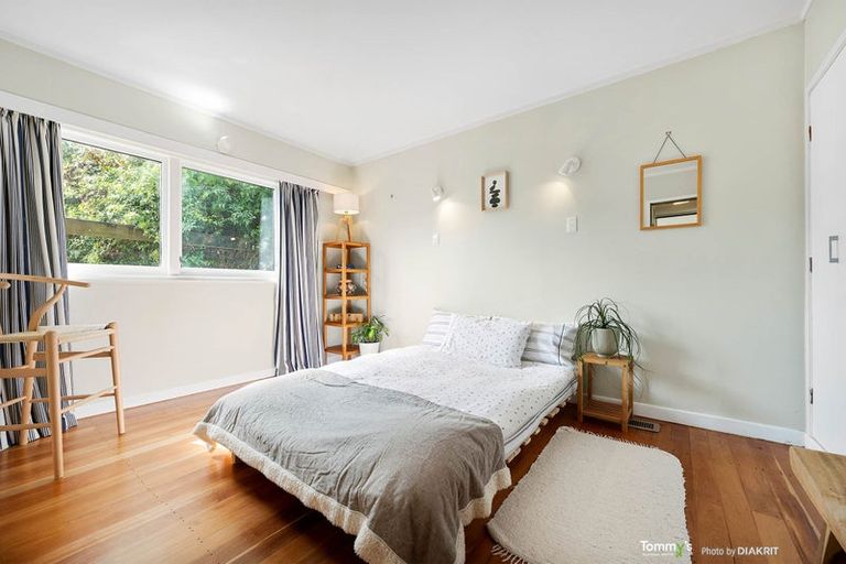 Photo of property in 67 Nicholson Road, Khandallah, Wellington, 6035