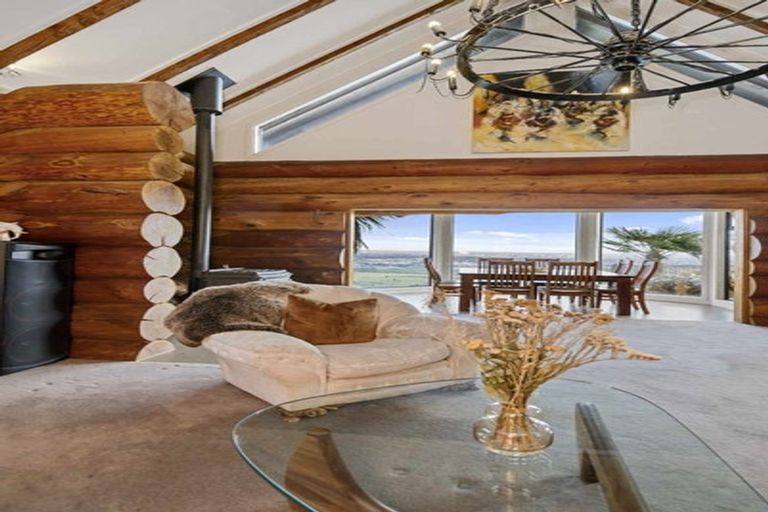 Photo of property in 5 Lapwing Lane, Mount Pleasant, Christchurch, 8081