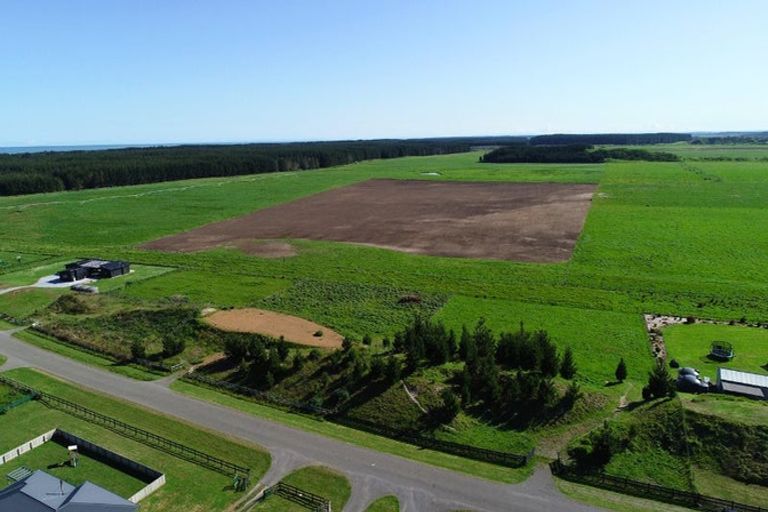 Photo of property in 15 Truebridge Drive, Waitarere, Levin, 5510