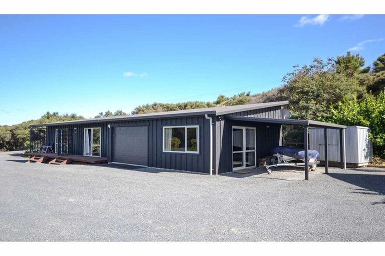 Photo of property in 240 Wharau Road, Kerikeri, 0293