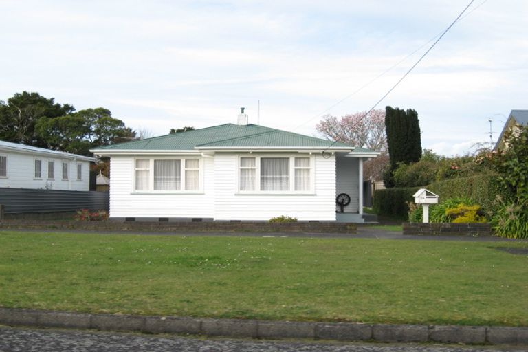 Photo of property in 2a Miranda Street, Stratford, 4332