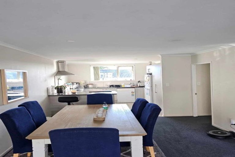 Photo of property in 29 Kathleen Reece Place, Waiuku, 2123