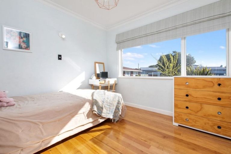 Photo of property in 242 Ngatai Road, Otumoetai, Tauranga, 3110