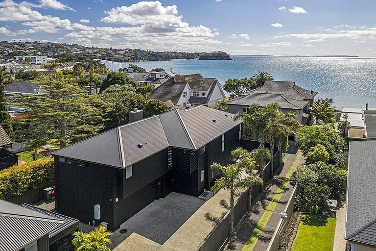 Photo of property in 34a Saltburn Road, Milford, Auckland, 0620