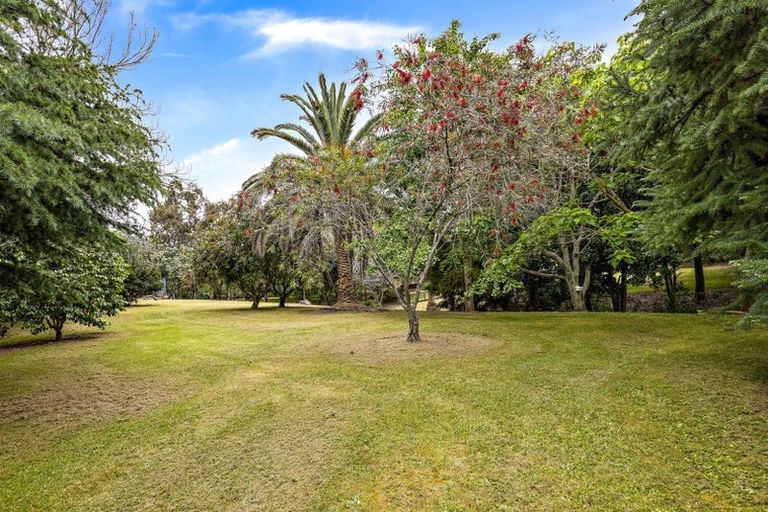 Photo of property in 1622 South Head Road, South Head, Helensville, 0874