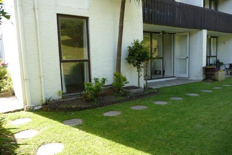 Photo of property in 141a Churton Drive, Churton Park, Wellington, 6037