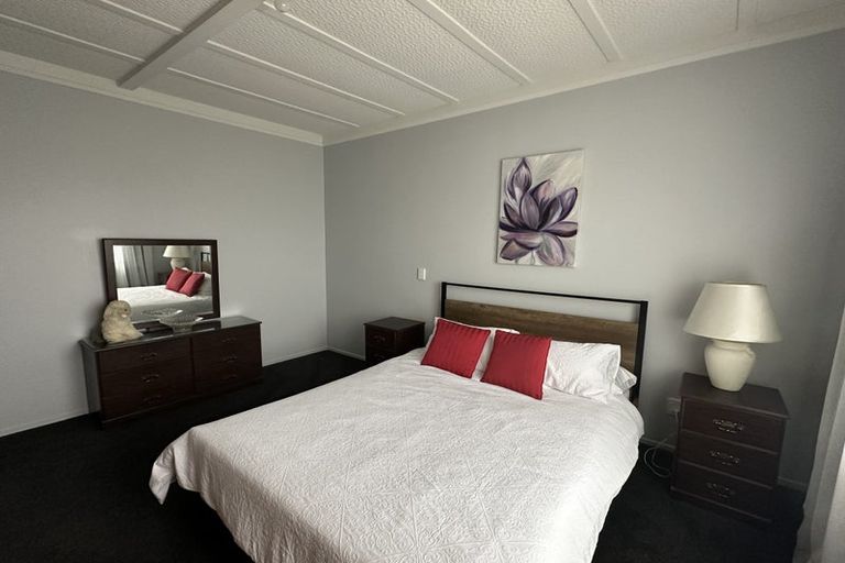 Photo of property in 27 Tukapa Street, Westown, New Plymouth, 4310