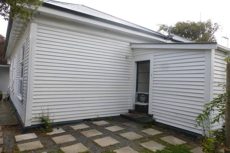 Photo of property in 2/59 Waimea Terrace, Beckenham, Christchurch, 8023