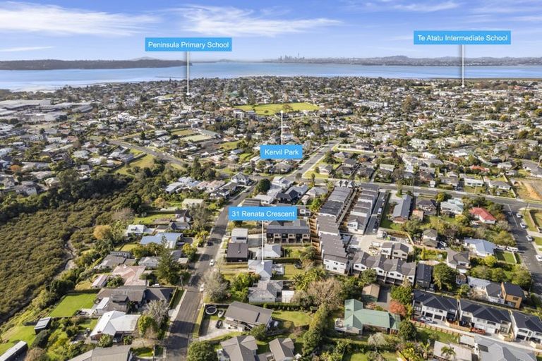 Photo of property in 31 Renata Crescent, Te Atatu Peninsula, Auckland, 0610