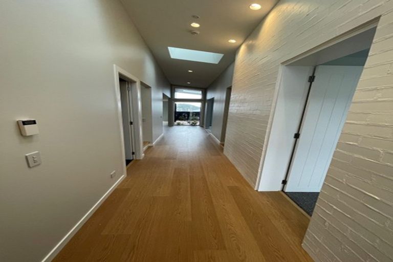 Photo of property in 14 Rotorua Grove, Aotea, Porirua, 5024