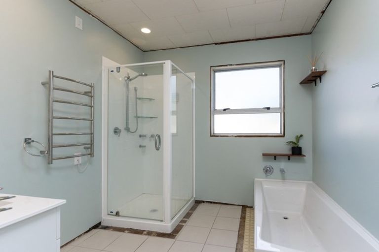 Photo of property in 184 High Street South, Carterton, 5713