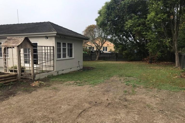 Photo of property in 23 Forest Lake Road, Forest Lake, Hamilton, 3200